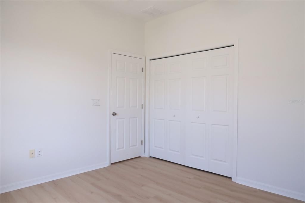 На продажу: $329,900 (4 спален, 3 ванн, 2020 Квадратных фут)