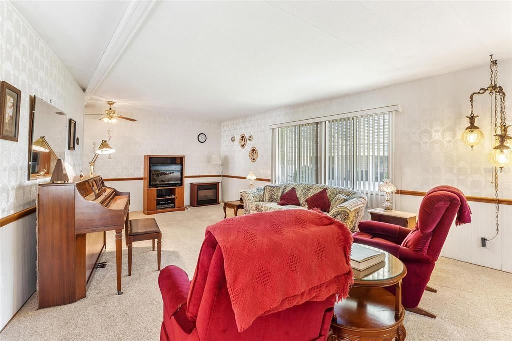 For Sale: $96,000 (2 beds, 2 baths, 1152 Square Feet)