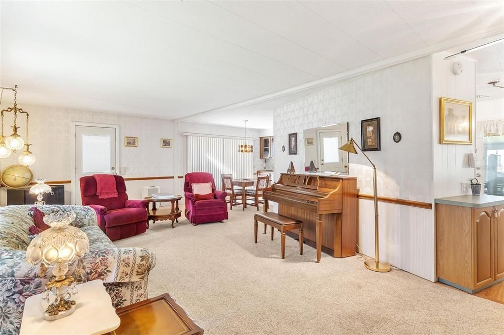 For Sale: $96,000 (2 beds, 2 baths, 1152 Square Feet)