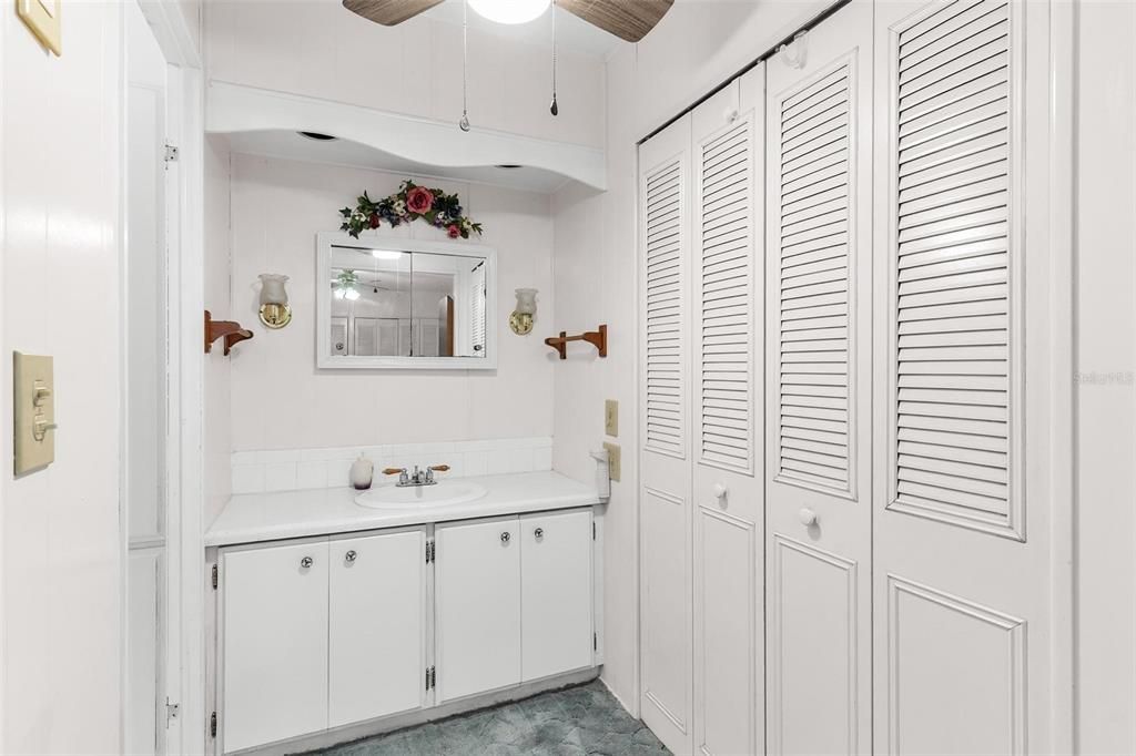 For Sale: $96,000 (2 beds, 2 baths, 1152 Square Feet)