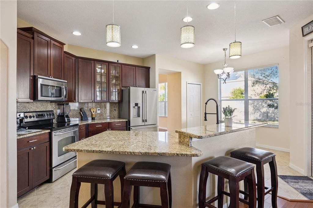 На продажу: $450,000 (4 спален, 2 ванн, 2478 Квадратных фут)