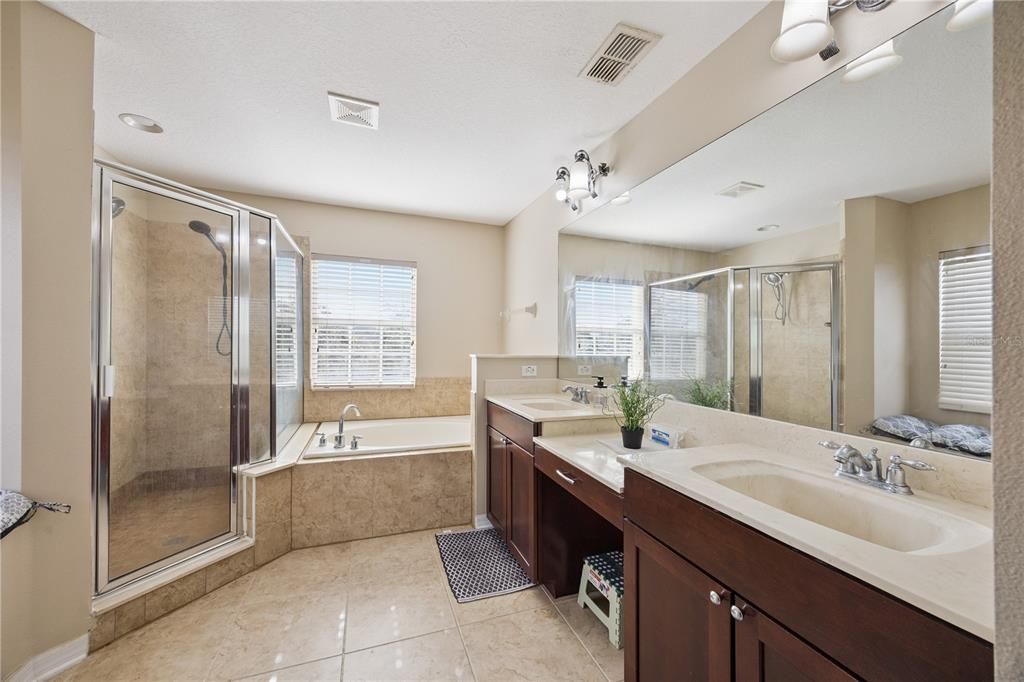 На продажу: $450,000 (4 спален, 2 ванн, 2478 Квадратных фут)