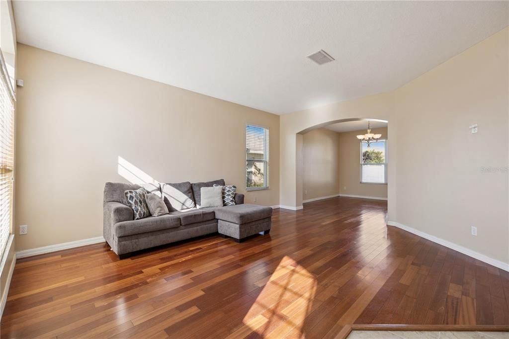 На продажу: $450,000 (4 спален, 2 ванн, 2478 Квадратных фут)