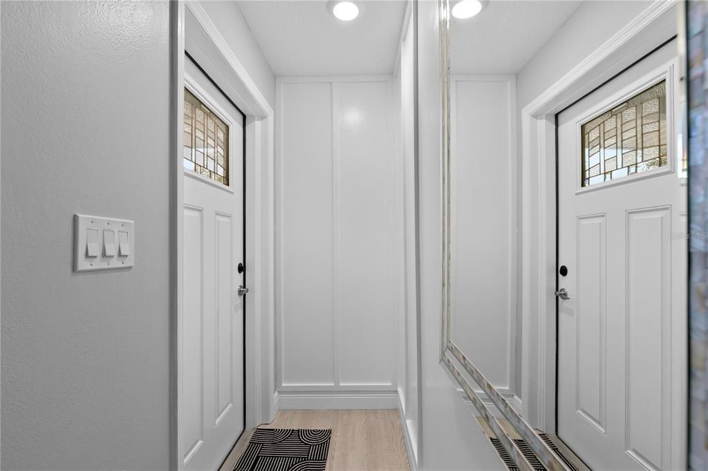 For Sale: $399,000 (3 beds, 2 baths, 1102 Square Feet)