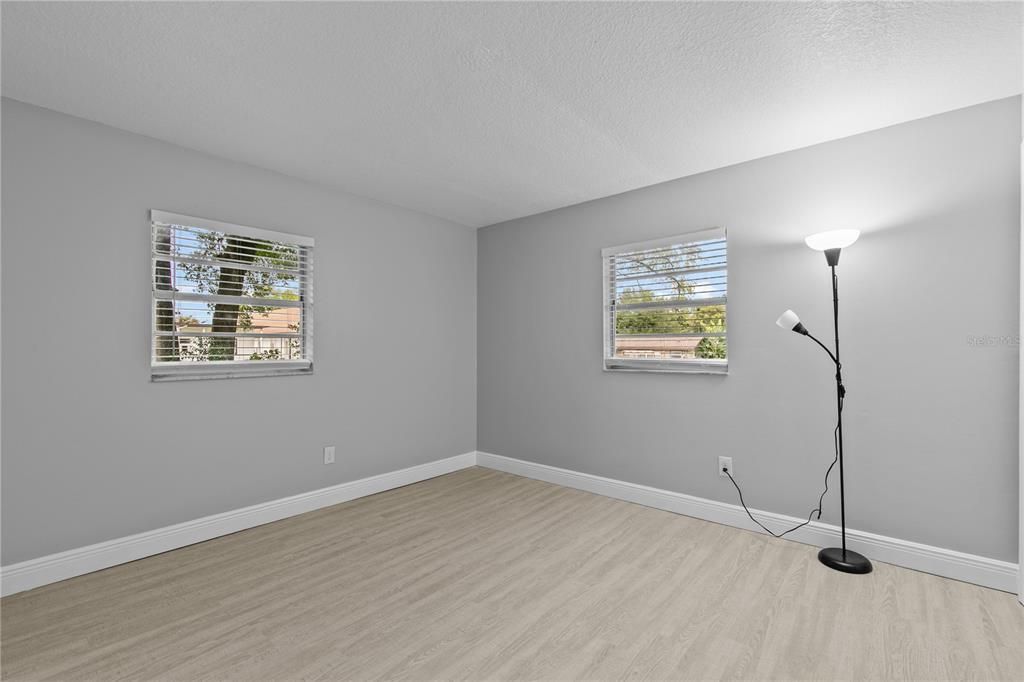 For Sale: $399,000 (3 beds, 2 baths, 1102 Square Feet)