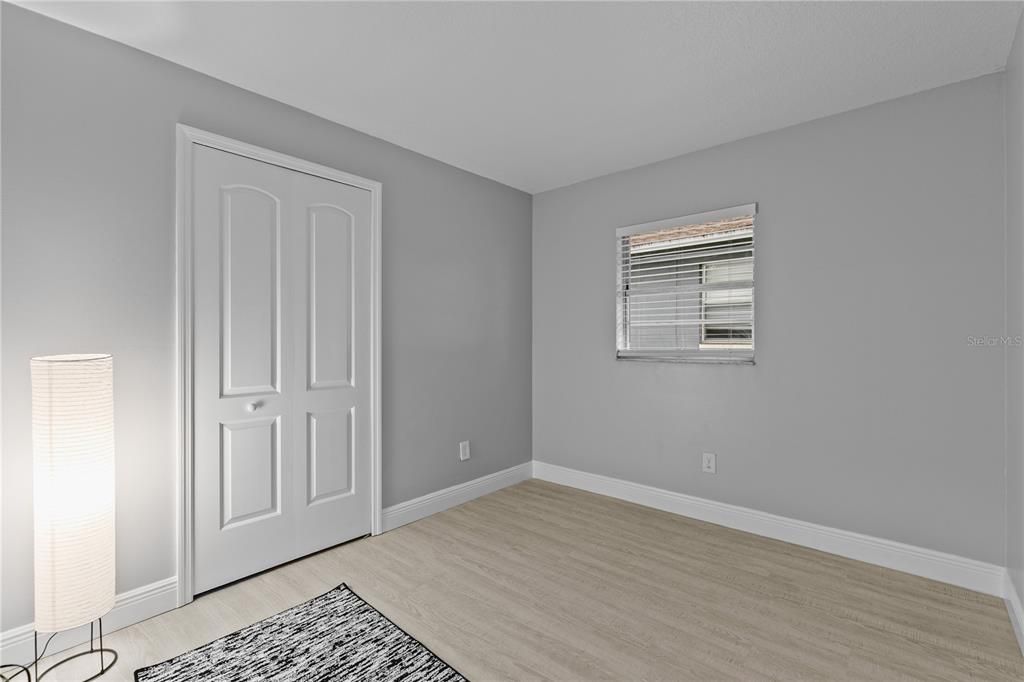 For Sale: $399,000 (3 beds, 2 baths, 1102 Square Feet)