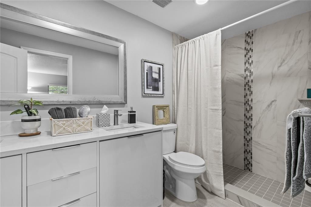 For Sale: $399,000 (3 beds, 2 baths, 1102 Square Feet)