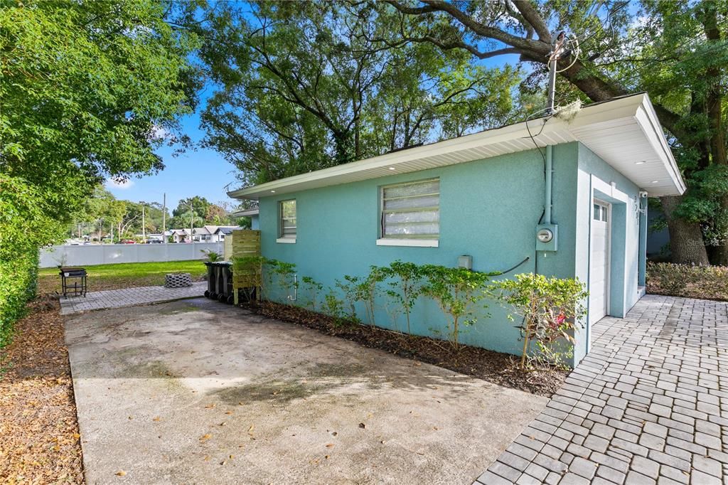 For Sale: $399,000 (3 beds, 2 baths, 1102 Square Feet)