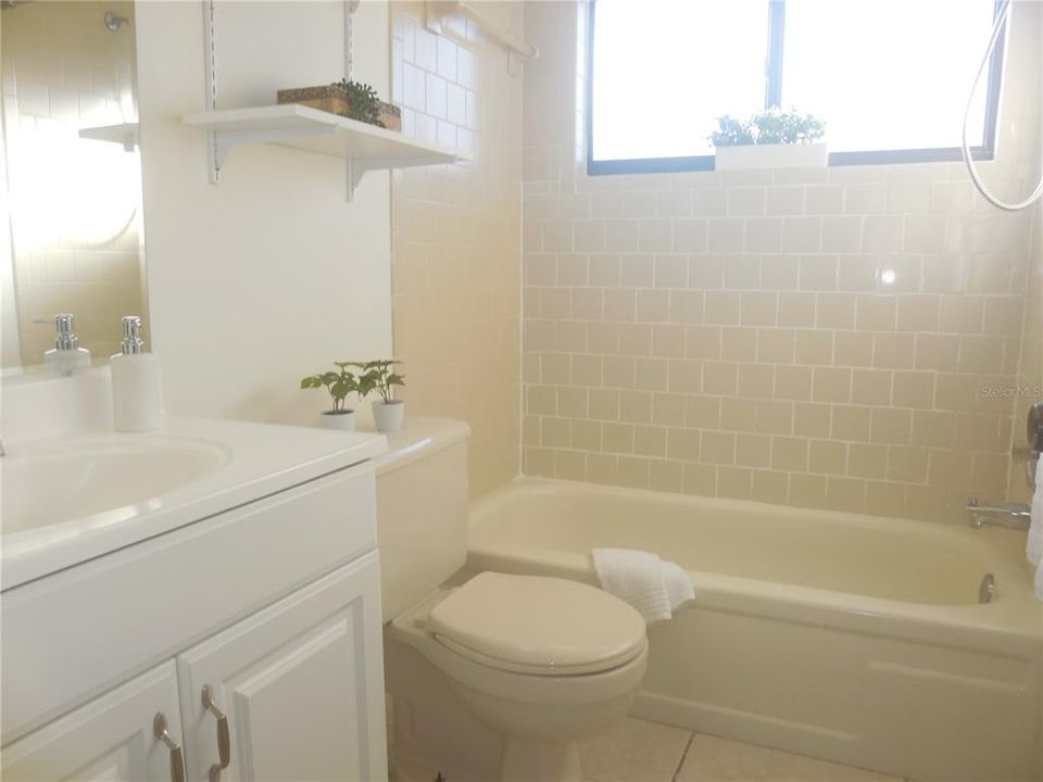 На продажу: $429,900 (3 спален, 2 ванн, 1494 Квадратных фут)