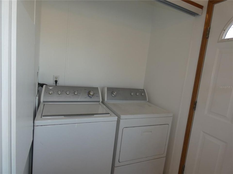 For Sale: $389,900 (3 beds, 2 baths, 1352 Square Feet)