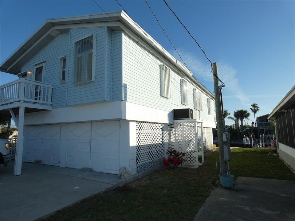 For Sale: $389,900 (3 beds, 2 baths, 1352 Square Feet)