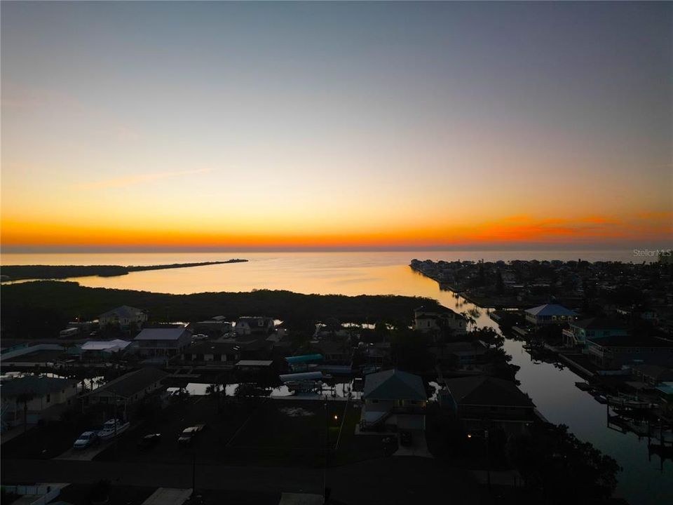 For Sale: $389,900 (3 beds, 2 baths, 1352 Square Feet)