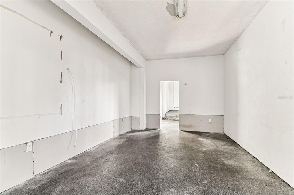 En Venta: $699,900 (6 camas, 4 baños, 3384 Pies cuadrados)