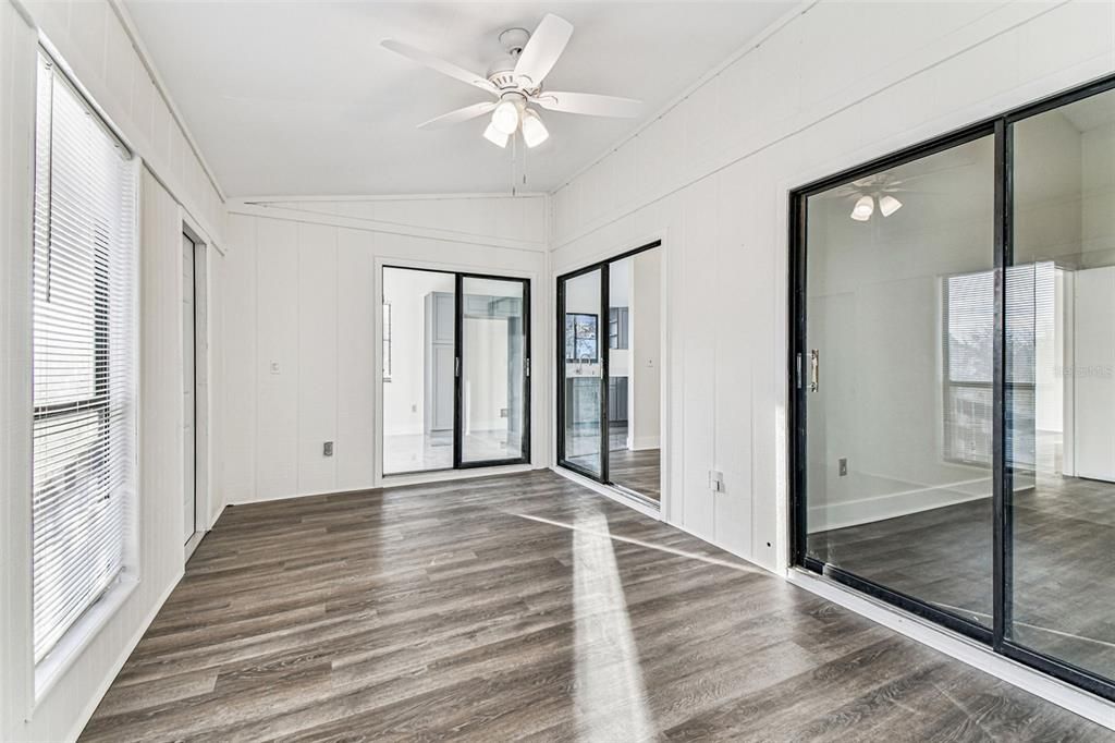 En Venta: $699,900 (6 camas, 4 baños, 3384 Pies cuadrados)