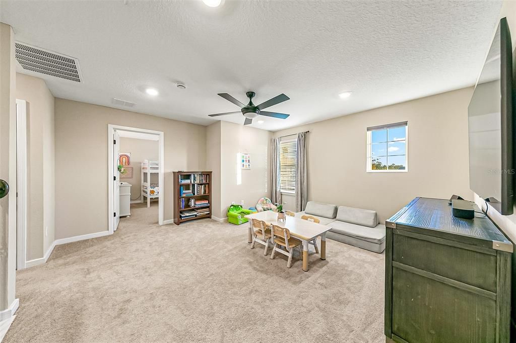 出租: $3,495 (5 贝兹, 3 浴室, 2420 平方英尺)