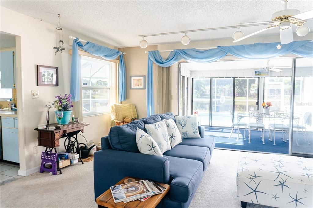 待售: $577,000 (3 贝兹, 2 浴室, 2336 平方英尺)