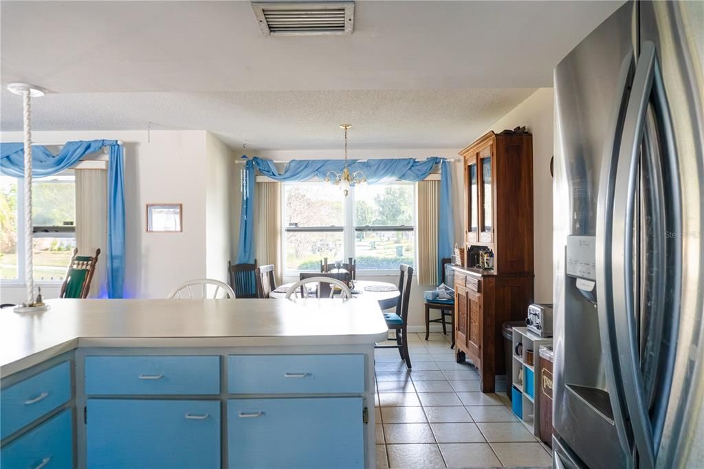 待售: $577,000 (3 贝兹, 2 浴室, 2336 平方英尺)