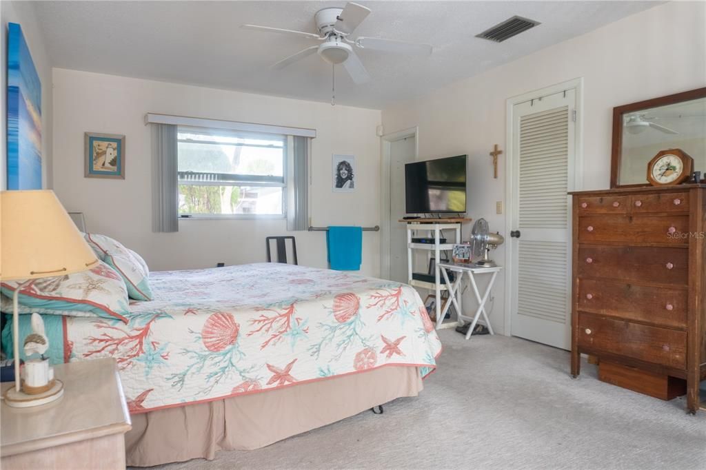 待售: $577,000 (3 贝兹, 2 浴室, 2336 平方英尺)