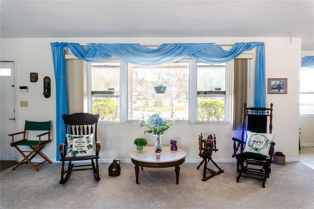 待售: $577,000 (3 贝兹, 2 浴室, 2336 平方英尺)