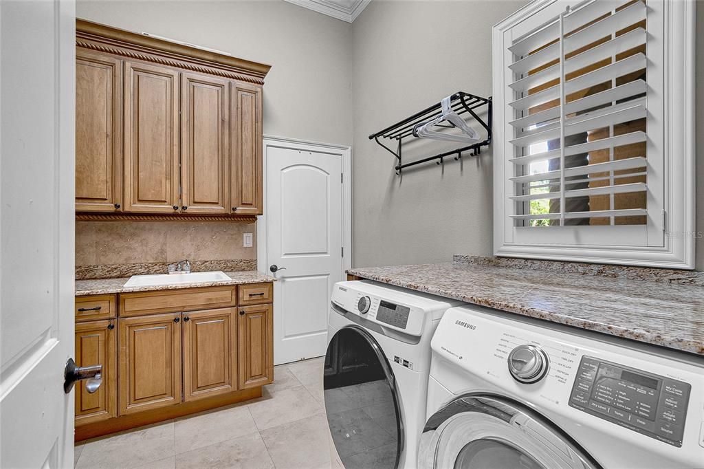 На продажу: $2,250,000 (5 спален, 5 ванн, 5061 Квадратных фут)