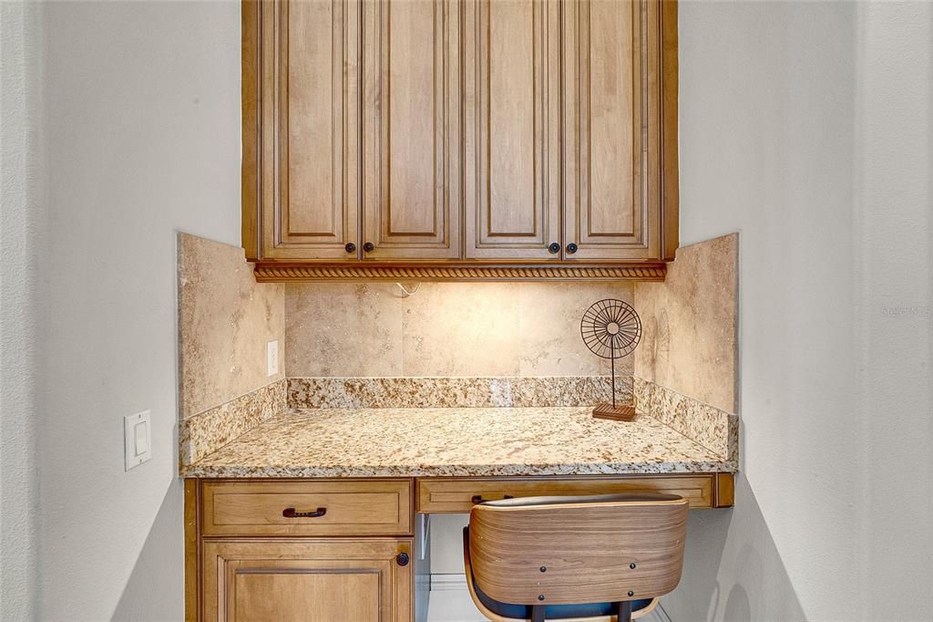 На продажу: $2,250,000 (5 спален, 5 ванн, 5061 Квадратных фут)