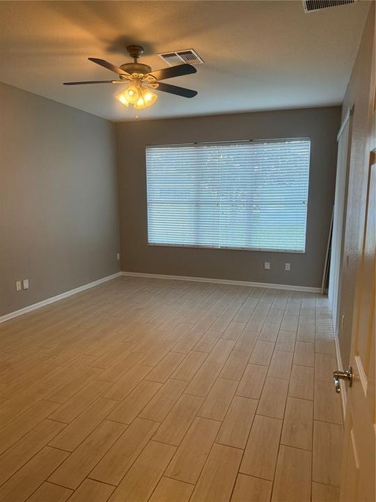 For Rent: $2,950 (5 beds, 3 baths, 2756 Square Feet)