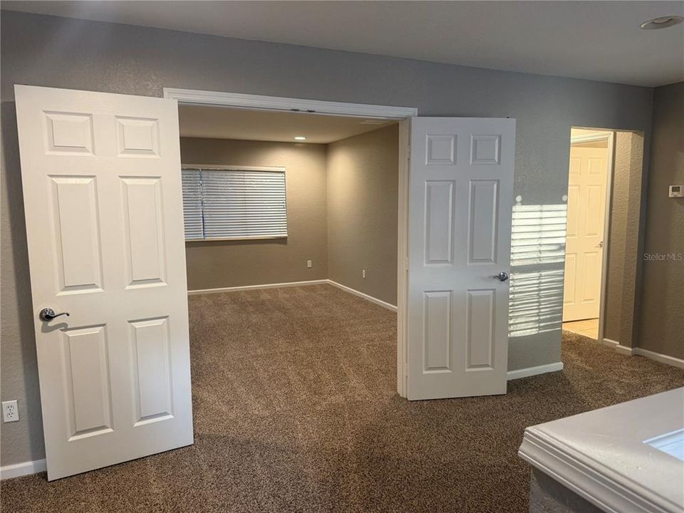 For Rent: $2,950 (5 beds, 3 baths, 2756 Square Feet)