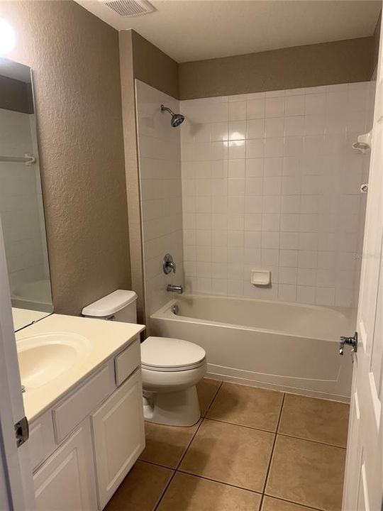 For Rent: $2,950 (5 beds, 3 baths, 2756 Square Feet)