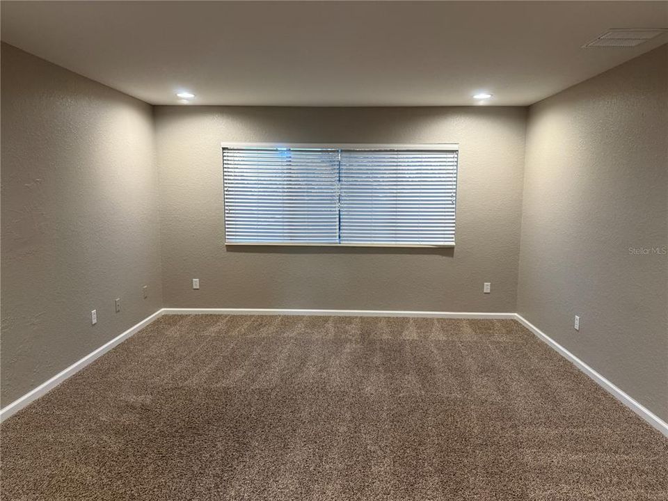 For Rent: $2,950 (5 beds, 3 baths, 2756 Square Feet)