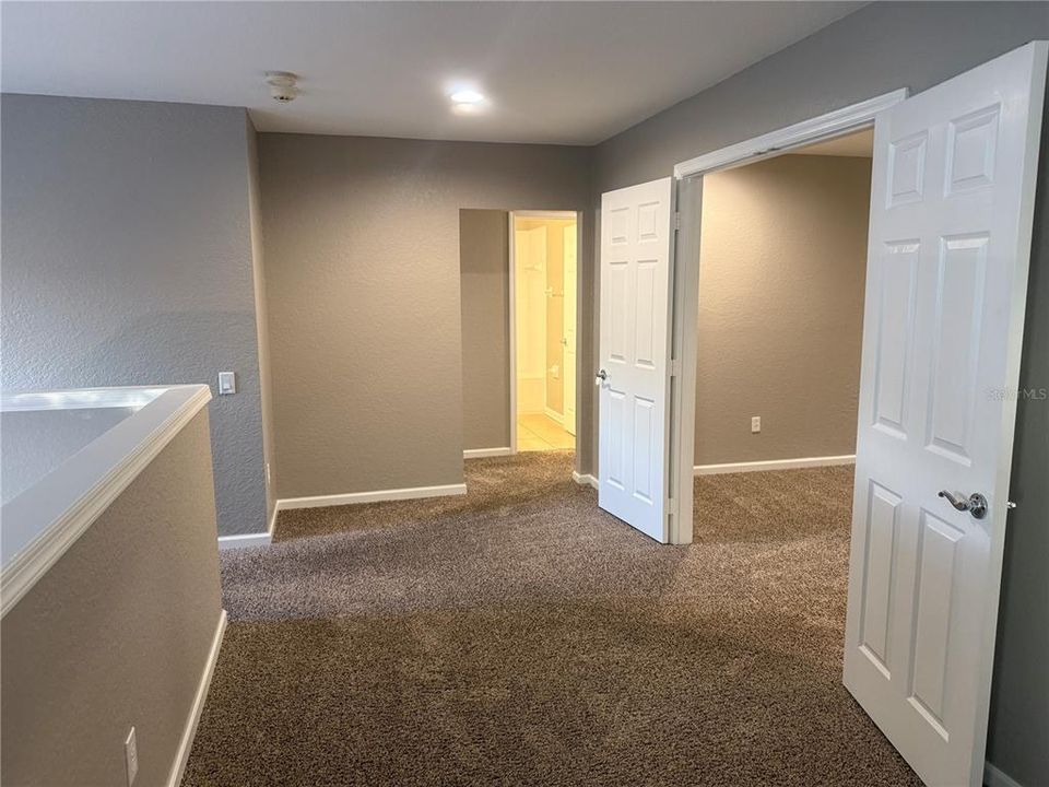 For Rent: $2,950 (5 beds, 3 baths, 2756 Square Feet)