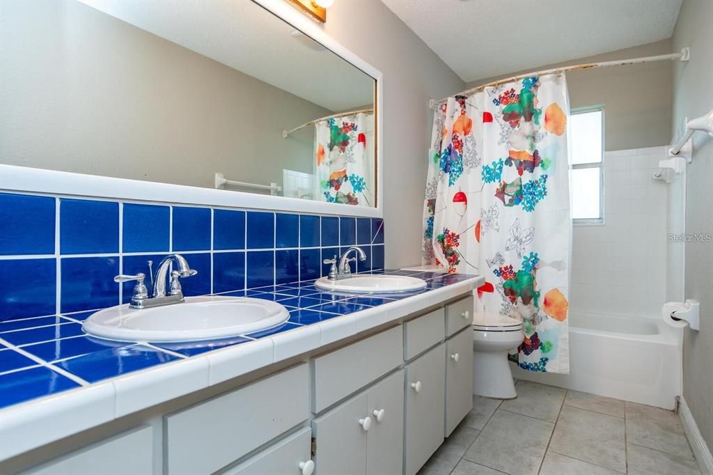 For Rent: $2,600 (3 beds, 1 baths, 1151 Square Feet)