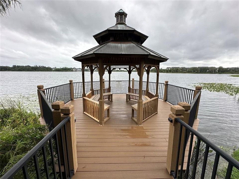 For Rent: $1,950 (2 beds, 2 baths, 1280 Square Feet)