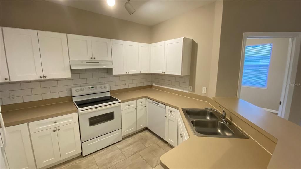 For Rent: $1,950 (2 beds, 2 baths, 1280 Square Feet)