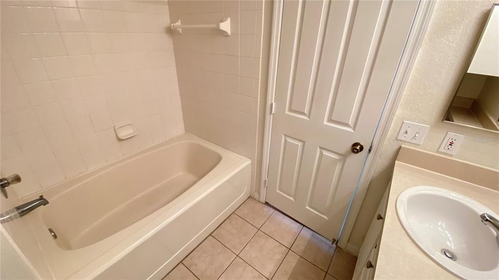 For Rent: $1,950 (2 beds, 2 baths, 1280 Square Feet)