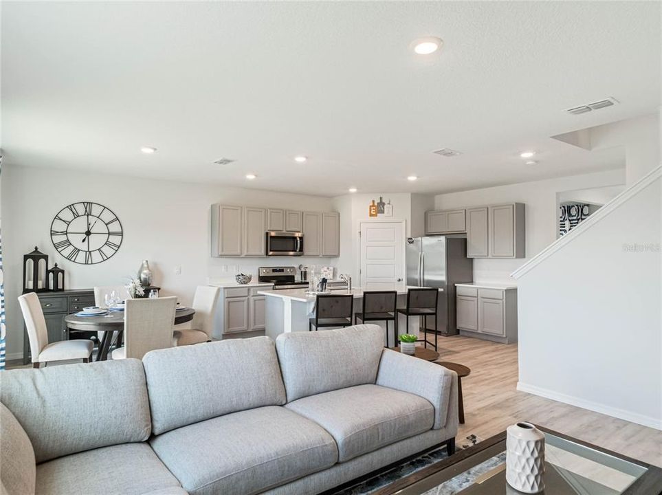 For Sale: $357,490 (5 beds, 3 baths, 2601 Square Feet)