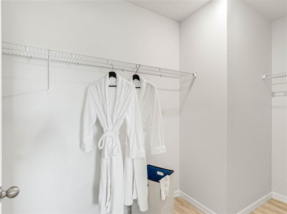 For Sale: $357,490 (5 beds, 3 baths, 2601 Square Feet)