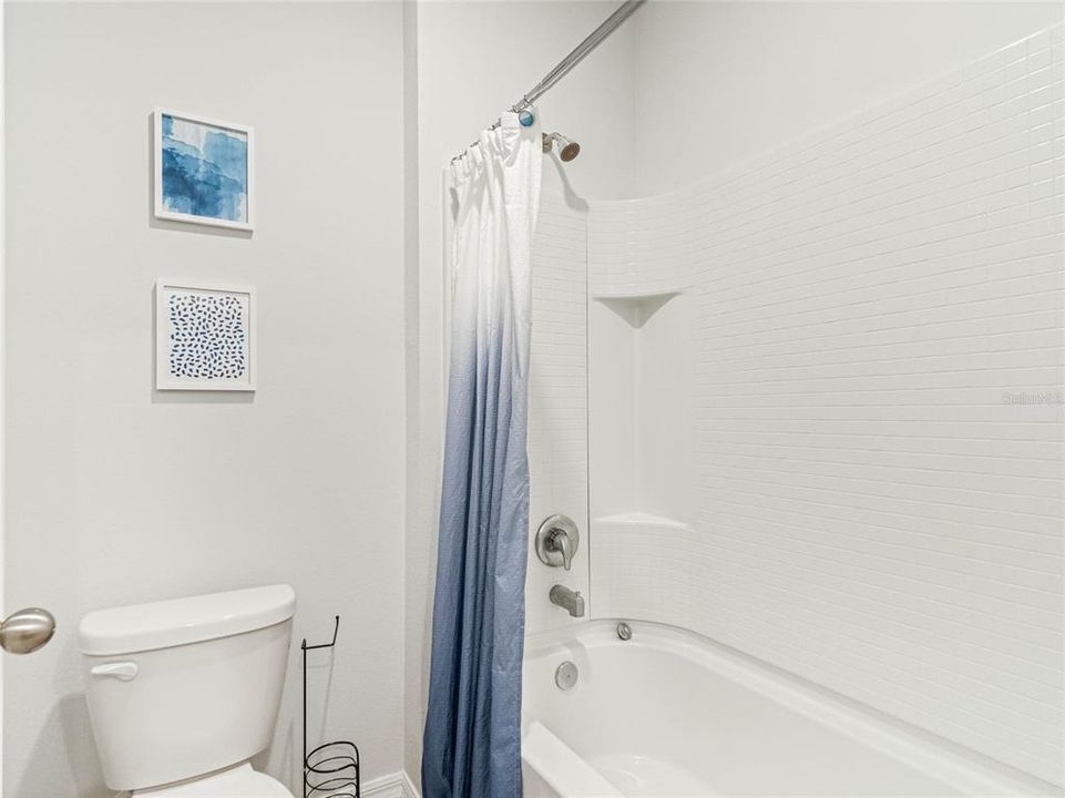 For Sale: $357,490 (5 beds, 3 baths, 2601 Square Feet)