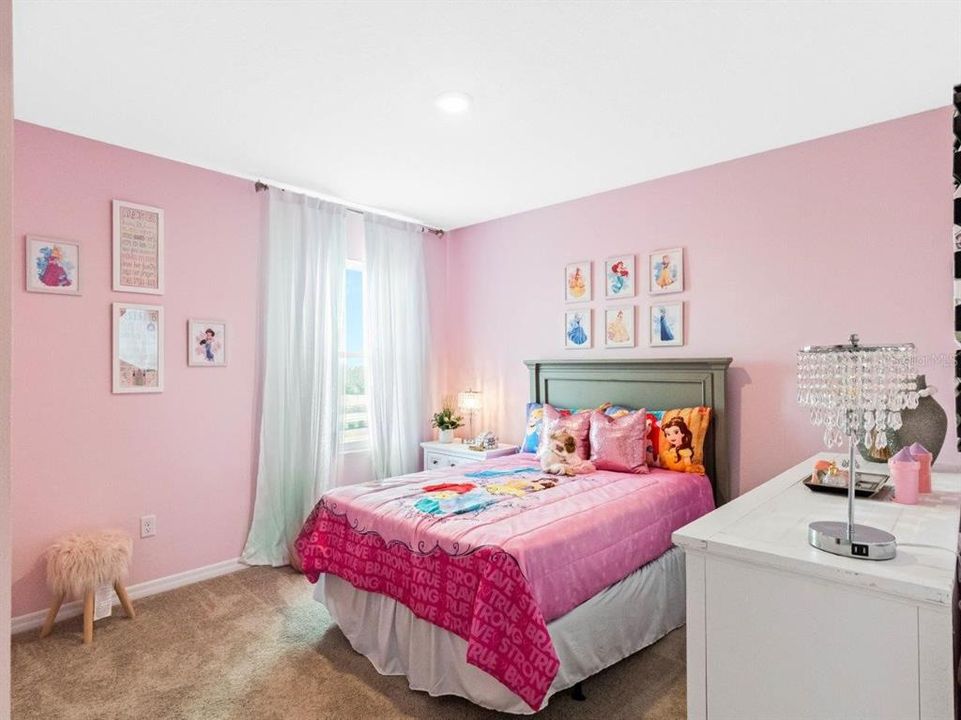 For Sale: $357,490 (5 beds, 3 baths, 2601 Square Feet)