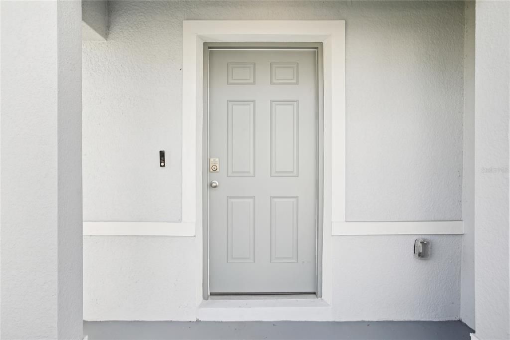 For Rent: $3,000 (5 beds, 3 baths, 2453 Square Feet)