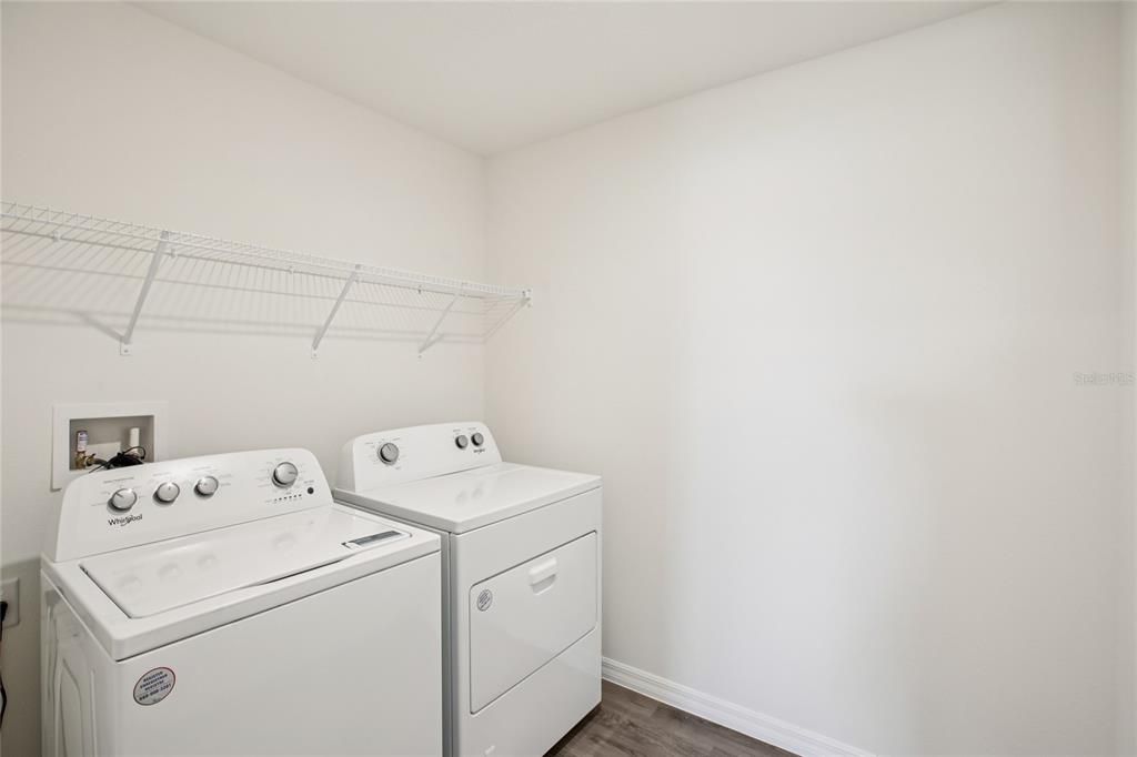 For Rent: $3,000 (5 beds, 3 baths, 2453 Square Feet)