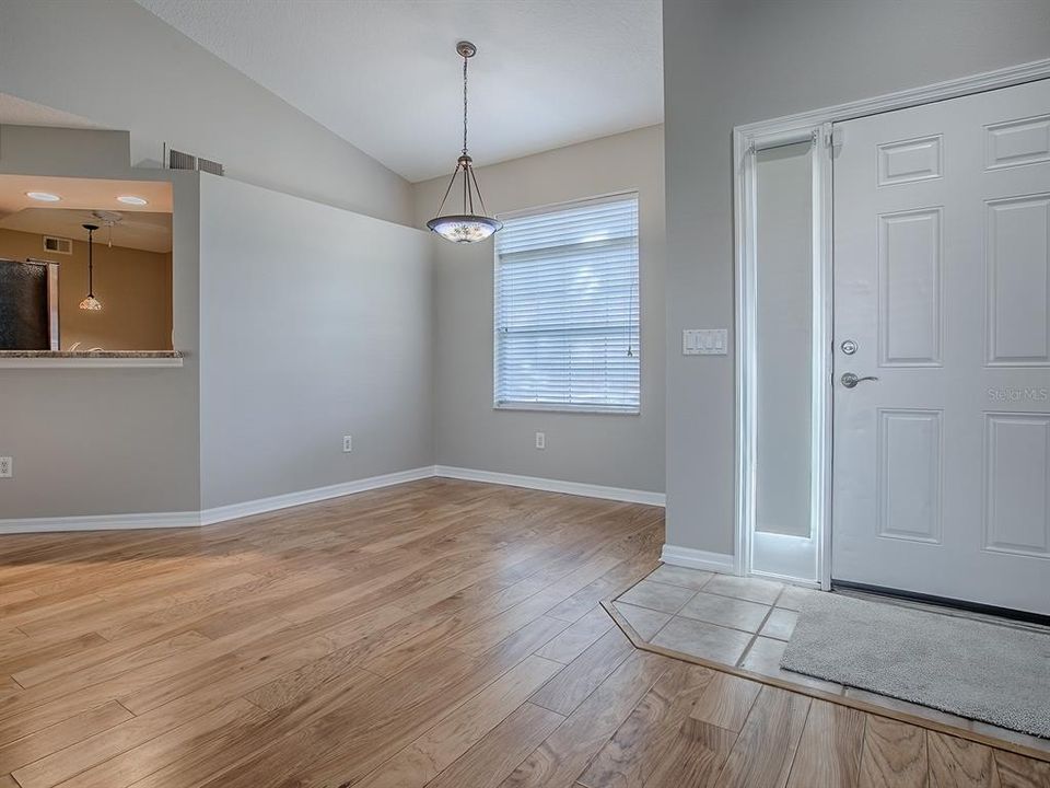 En Venta: $239,000 (2 camas, 2 baños, 1281 Pies cuadrados)