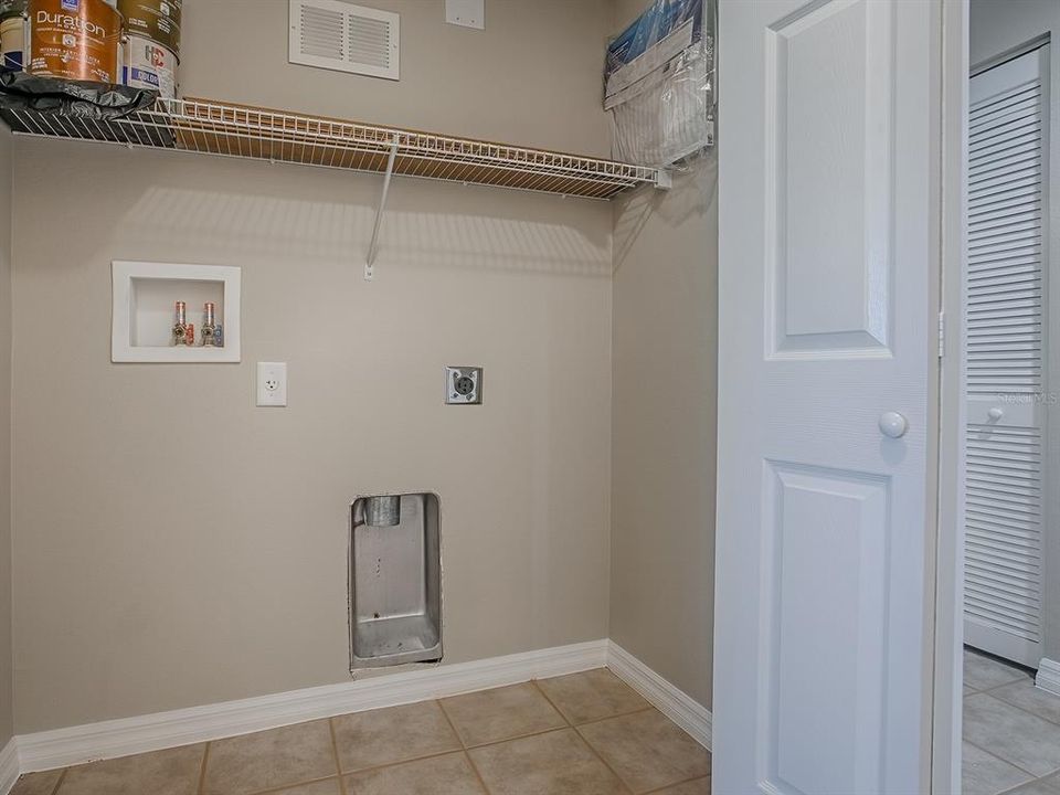 En Venta: $239,000 (2 camas, 2 baños, 1281 Pies cuadrados)