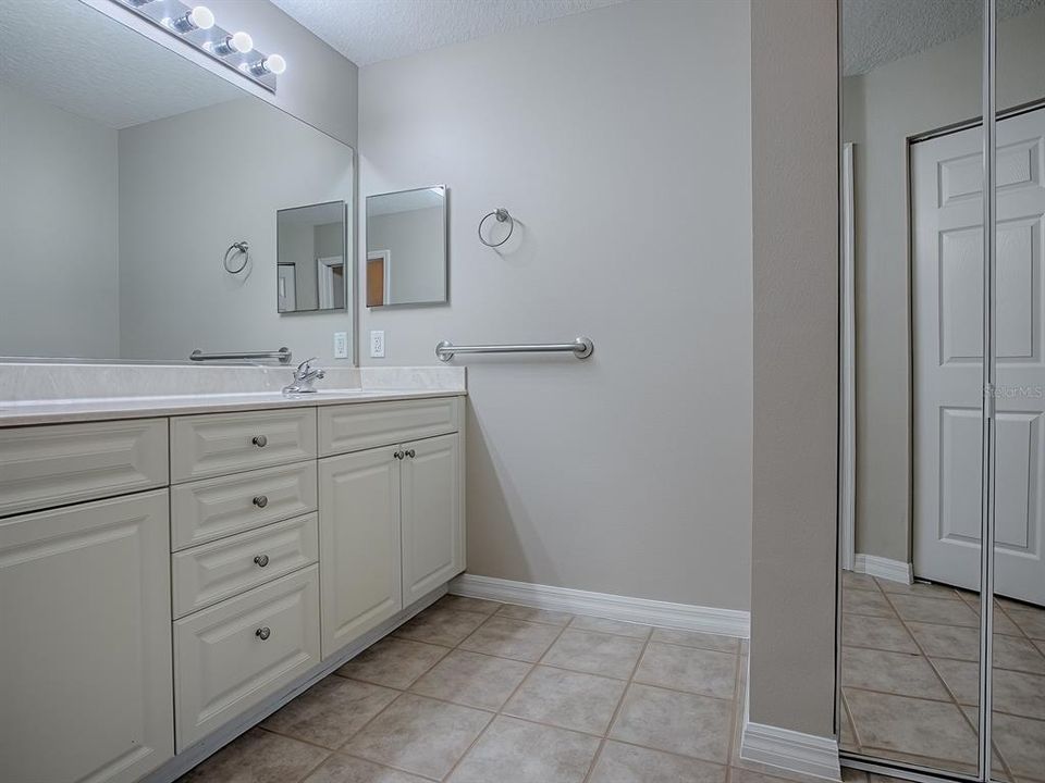 En Venta: $239,000 (2 camas, 2 baños, 1281 Pies cuadrados)