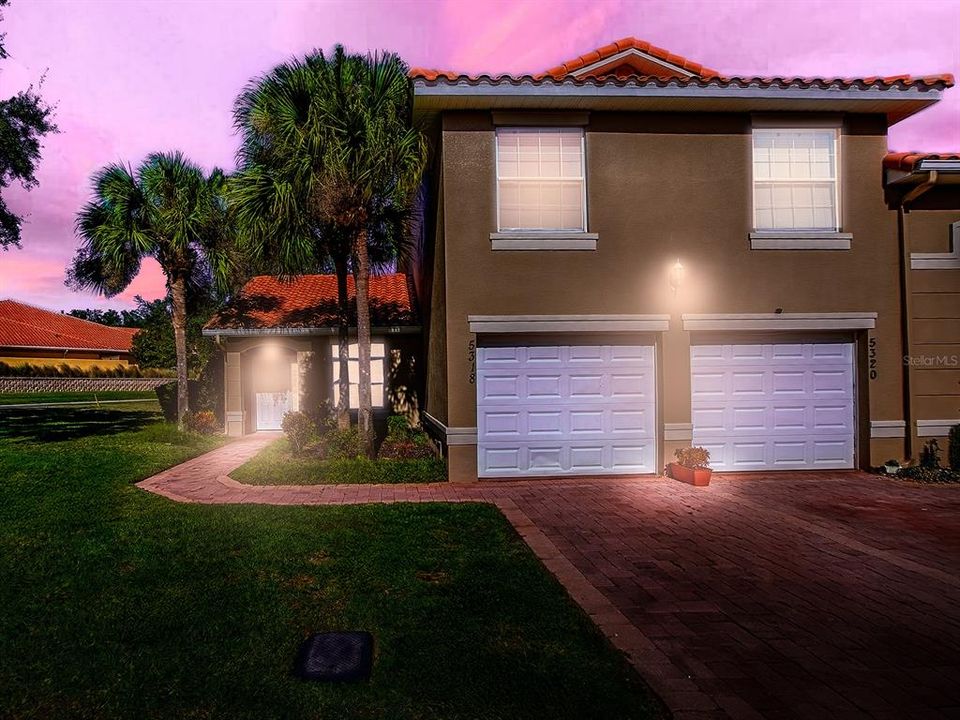 En Venta: $239,000 (2 camas, 2 baños, 1281 Pies cuadrados)