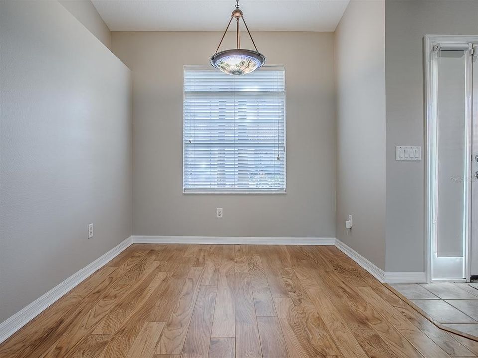 En Venta: $239,000 (2 camas, 2 baños, 1281 Pies cuadrados)