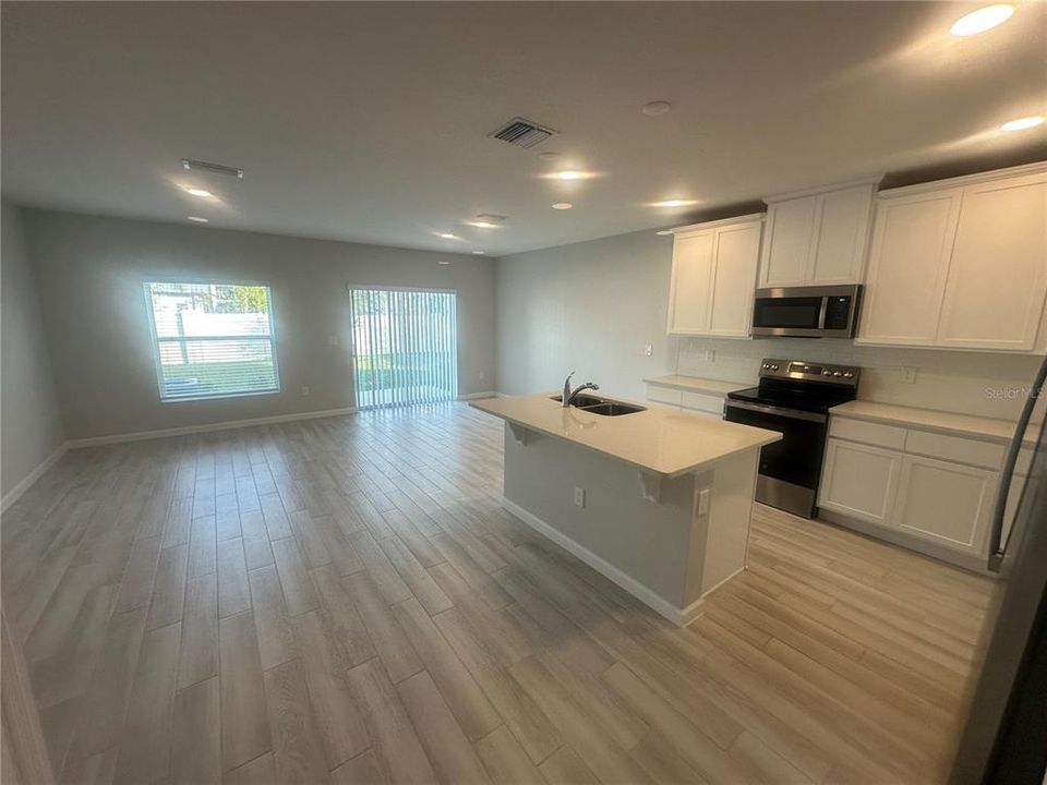 В аренду: $2,440 (3 спален, 2 ванн, 1569 Квадратных фут)