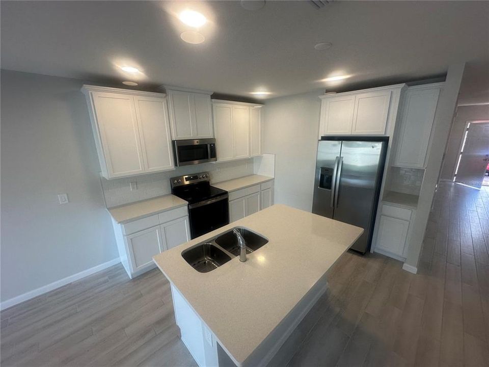 В аренду: $2,440 (3 спален, 2 ванн, 1569 Квадратных фут)