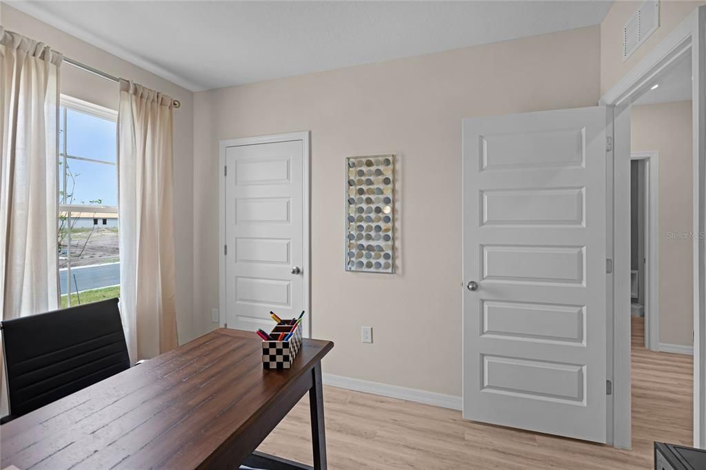 For Sale: $293,990 (4 beds, 2 baths, 1720 Square Feet)