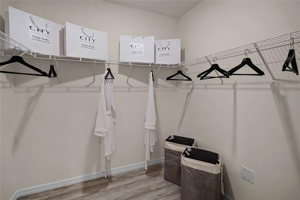 For Sale: $293,990 (4 beds, 2 baths, 1720 Square Feet)