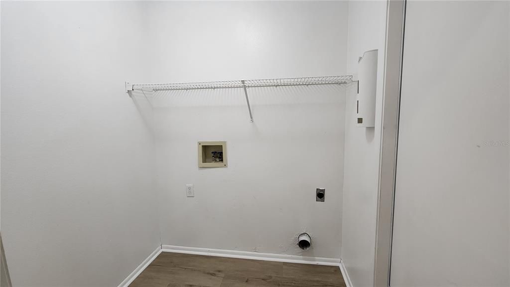 For Rent: $2,000 (3 beds, 2 baths, 1423 Square Feet)